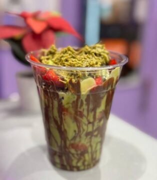 Strawberry Kunafa Cup